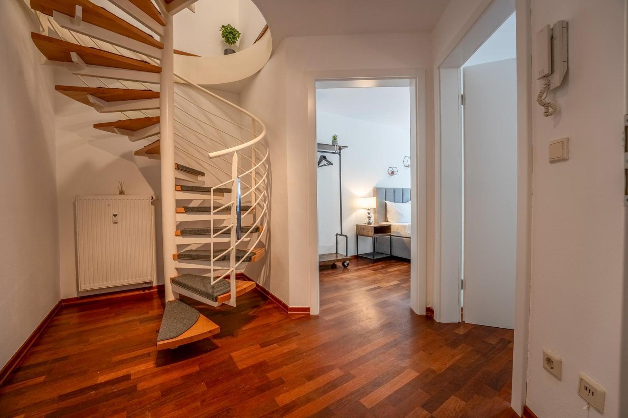 Schlossberg Residences - Markplatz City-Apartment Weinheim Extérieur photo